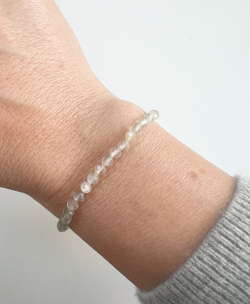 Grey Moonstone Gemstone Beaded Bracelet